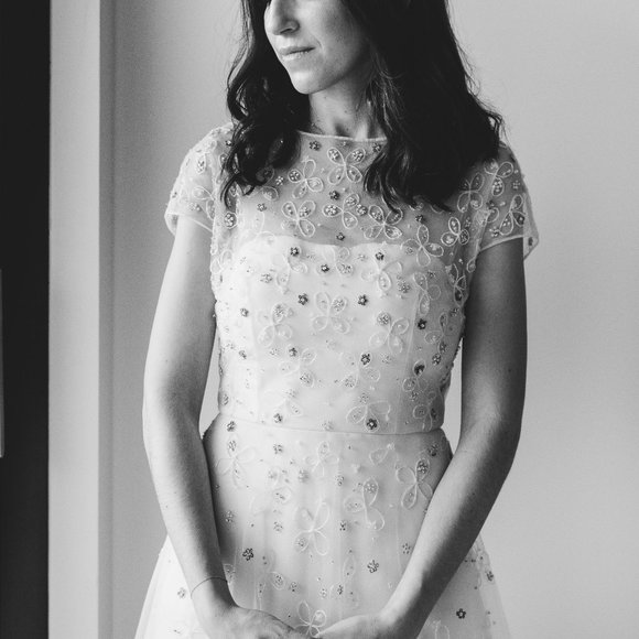 Oscar de la Renta A-Line Beaded Wedding Gown - Picture 3 of 8